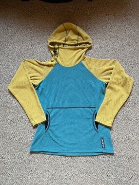 Melanzana V2 Hoodie. Women’s Small, EUC